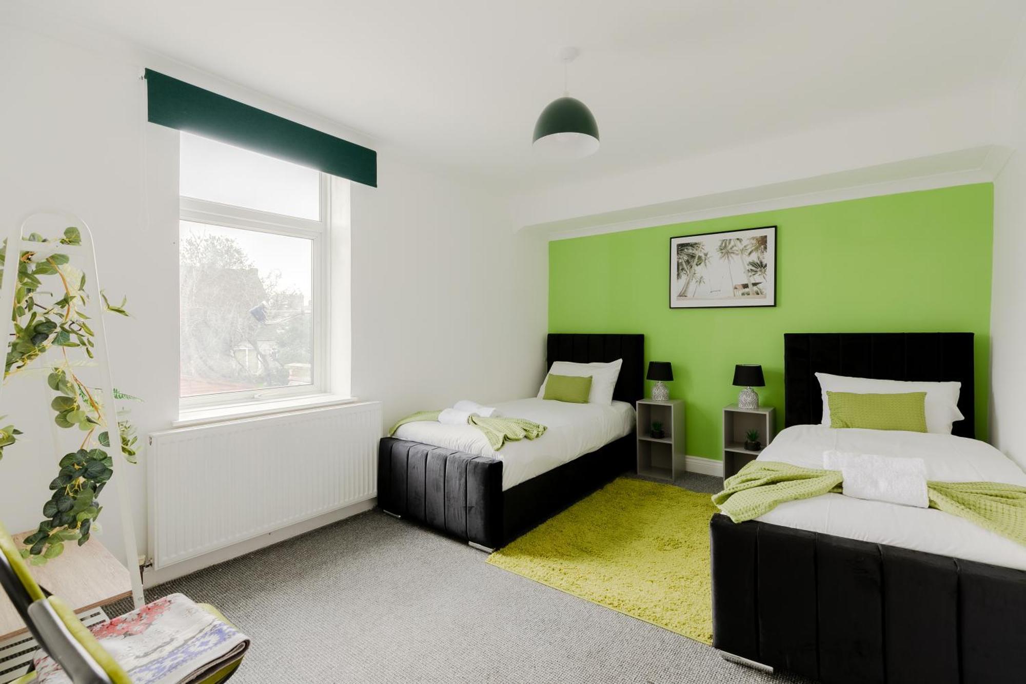 5Br House, Free Parking Offa12, Contractor, Big Families, Relocation Villa Redbridge ภายนอก รูปภาพ