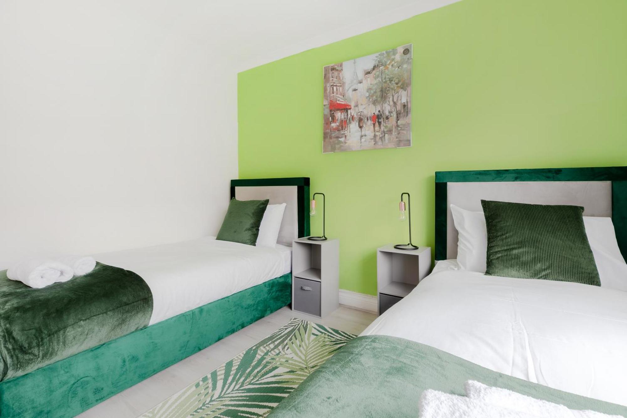 5Br House, Free Parking Offa12, Contractor, Big Families, Relocation Villa Redbridge ภายนอก รูปภาพ